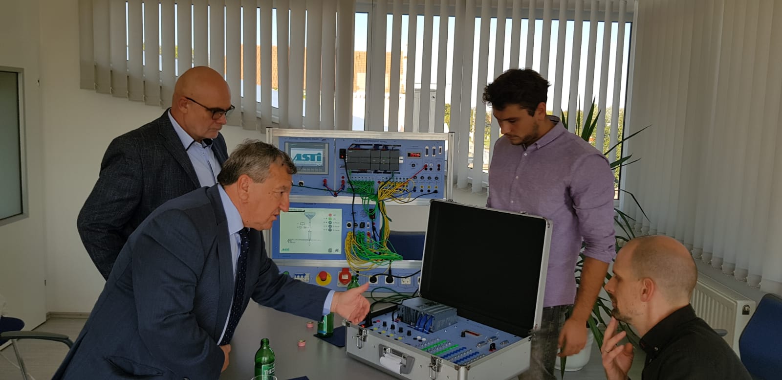 Asti Automation Romania cu Sabin Stamatescu si Teodor Presura la prezentare echipamente si tratative comerciale la sediul CPH KFT UNGARIA, domnii IFJ Eszterbauer Janos si Puha Imre 